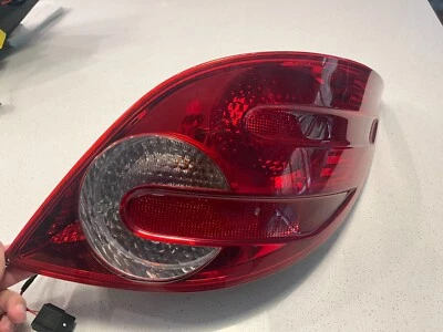 2006 2007 2008 2009 2010 MERCEDES BENZ R350 RIGHT SIDE TAIL LIGHT OEM - Image 1 of 4