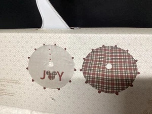 Disney Parks Mickey Mouse Homestead Reversible Christmas Tree Skirt NWT - Picture 1 of 4