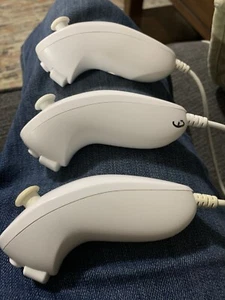 Genuine Nintendo Wii White Nunchuck Controllers, Set of 3. - Picture 1 of 3