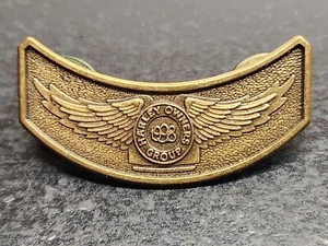 Harley Owners Group 1998 insignia de solapa de ala de latón - Imagen 1 de 5