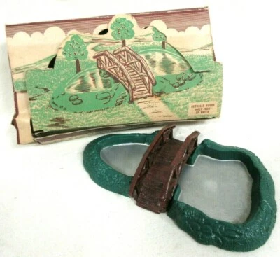 Bachmann Plasticville BL-2 - Bridge and Pond - Plastic Model Kit Railway Layout - Image 1 of 4