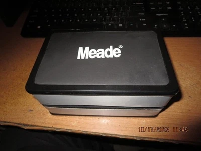 Meade TravelView Binoculars 8×32, 1000 yd Field of View *NIB* - Image 1 of 4