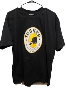 Camiseta Tusker Lager negra con logotipo para hombre XL, Kenya Breweries Ltd. ropa unidireccional - Imagen 1 de 5