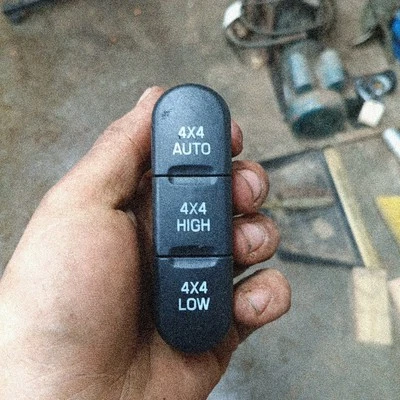 Interruptor de caja de transferencia 4x4 para tablero delantero Ford Explorer 2002-2005 OEM 1L2T-7Z155-ABW Foto 1 de 3