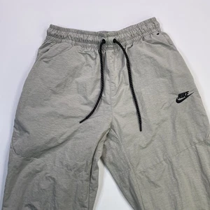 Nike Windbreaker Pants Men’s S Gray Check Swoosh Mesh Lined Track Pant - Picture 1 of 9