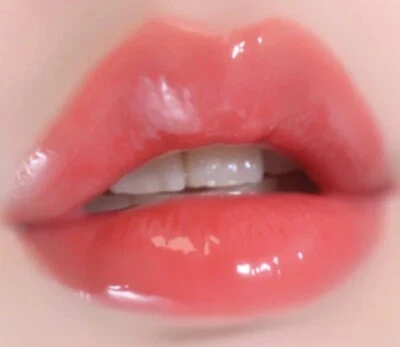 Brillo de labios Bareminerals Marvelous Moxie en Hot Shot (4,5 ml / 0,15 oz) Foto 1 de 3