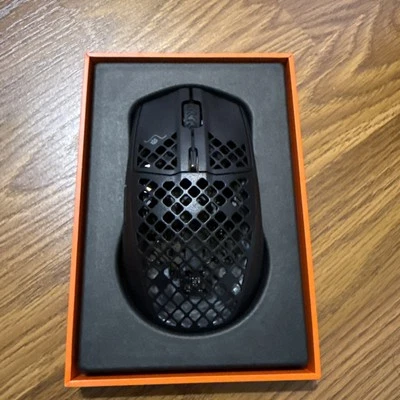 SteelSeries  Aerox 3 Super Light Honeycomb Wired RGB Optical Gaming NEW Open Box - Image 1 of 4