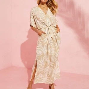 Vestido midi para mujer Vici envolvente de arena y mar con estampado tropical de palmeras y playa - Imagen 1 de 9