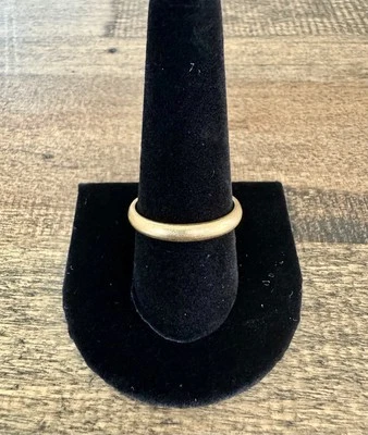 Alianza de boda tradicional tallada en arte vintage oro macizo 14K borde liso talla 10,5 Foto 1 de 4