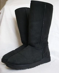 UGG® Australia 'Classic Tallt' Boot (size 5) - Picture 1 of 5