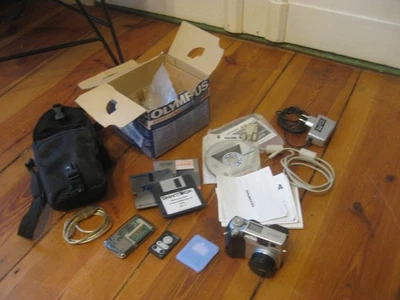 Olympus Camedia C-2020 Zoom Digitalkamera Fotoapparat großes Set Kamera - Bild 1 von 4