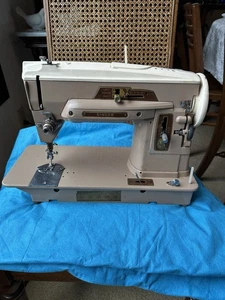 Vintage Singer 403A Machine For Parts  - Picture 1 of 24