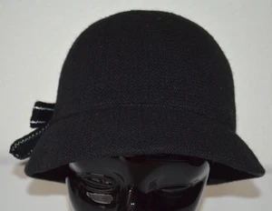 August Hat Company Wollcloche schwarz mit Silberfadenschleife Damen Strickmütze - Bild 1 von 7