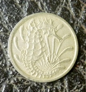 Singapore 1976 Cupro Nickel 10 Cents Sea Horse 'UNCLEANED' 'VF/EF'. - Picture 1 of 2