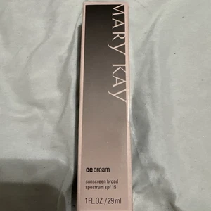 Mary Kay CC crema nuova con scatola molto profonda - Foto 1 di 4