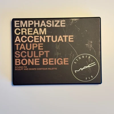 MAC Studio Fix Sculpt and Shape Contour Palette Light/Medium - Image 1 of 3