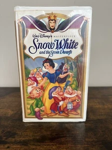 1994 RARE SNOW WHITE AND THE SEVEN DWARFS Masterpiece Collection - Picture 1 of 4