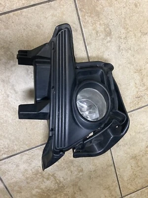 Toyota Highlander Lt Fog Lamp and Lt Fog Lamp Bezel - Изображение 1 из 4