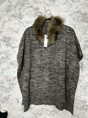 LT LOVE TOKEN PONCHO CAPA RECORTADA PIEL MAPACHE GENUINO MUJER Talla XXS NUEVO CON ETIQUETAS Foto 1 de 4