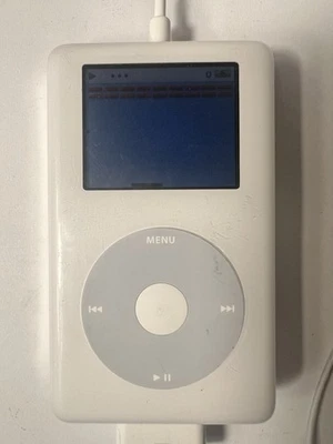 Apple iPod Photo Color Classic 4th Generation - White  (60 GB) A1099 (M9830LL/A) - Image 1 of 4