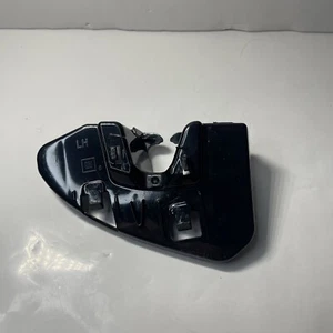 Soporte de apertura de lámpara trasera de fascia para parachoques lateral del conductor GM 84394695 nuevo OEM - Imagen 1 de 5