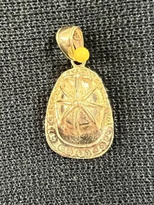 3D Fireman’s Hat 14k Yellow Gold Pendant 3.5G TOTAL WEIGHT - Picture 1 of 6