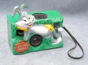 GREEN BUGS BUNNY PLASTIC CAMERA WARNER BROTHERS 1976, HONG KONG, WITH STRAP - Picture 1 of 2