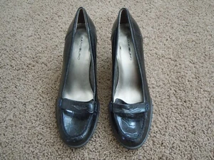 BANDOLINO Women's LOAFERS shoes sz 7.5 Patent Leather Block Heel Black crocodile - Picture 1 of 8