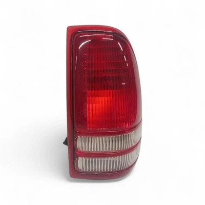 Оригинальный правосторонний задний фонарь для Dodge Dakota 1997-2004 годов выпуска - Изображение 1 из 4