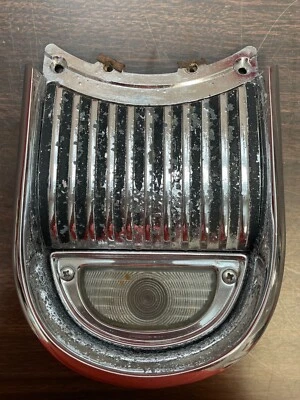 Oldsmobile 98 1951 montaje de luz de estacionamiento lente bisel carcasa 823 Foto 1 de 4