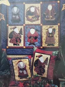 Debbie Mumm "Simply Santa" Mumm's the Word Quilt Pattern - Picture 1 of 3