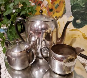 VINTAGE KEYSTONEWARE TEA SET: TEAPOT, CREAMER, SUGAR BOWL WITH LID - Picture 1 of 9