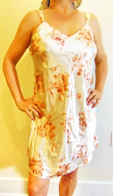 CAMISÓN DREAMY BARBIZON ELEGANTE BLANCO CREMOSO ESTAMPADO FLORAL SATINADO CHEMISE M NUEVO CON ETIQUETAS Foto 1 de 4