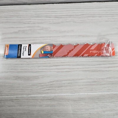 FISKARS  Deckle Tear Edger Tear Tool Scrapbooking Crafts - Image 1 of 4