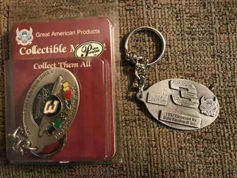 DALE EARNHARDT 1997 VINTAGE PEWTER KEY CHAIN. #3 The INTIMIDATOR Cover