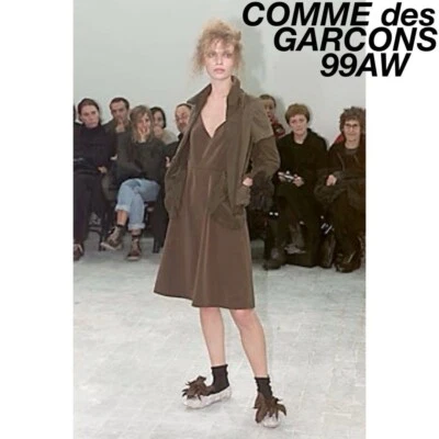 Chaqueta Blazer Comme des Garcons Verde Oliva Acoplamiento A Medida de JAPÓN Foto 1 de 4