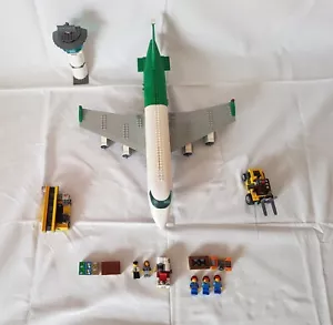 LEGO CITY: Frachtflughafen #60022 mit Bauanleitung - Bild 1 von 14