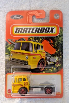 Camión Ford C900 2022 Matchbox 1965 #63/100 ☆amarillo; rojo; carcasa metálica Foto 1 de 2
