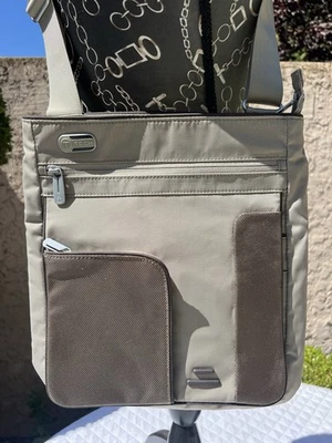 *defecto* Bolso Bandolera Tumi T-Tech Solapa Frontal Delgado Bronceado Balístico Nailon Foto 1 de 4