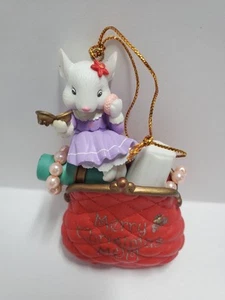 Vintage 1997 Lustre Fame Merry Christmas Mom Christmas Ornament - Picture 1 of 6