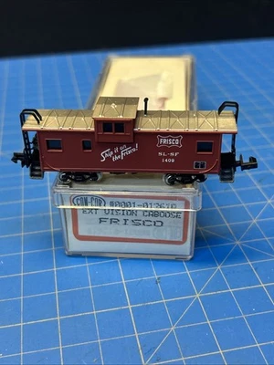 N Scale Con-Cor Frisco External Vision Caboose - Image 1 of 4