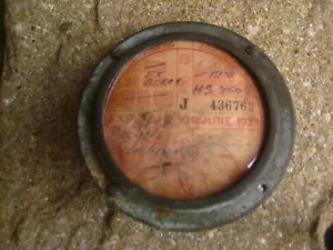 GREAT BRITAIN PRE WORLD WAR 2 ERA JUNE 1935 # HS 7545 TAX DISC & METAL HOLDER - Picture 1 of 4