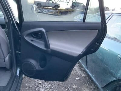 Panel de moldura interior de puerta trasera derecha usado se adapta a: Toyota Rav4 2010 grado A Foto 1 de 4