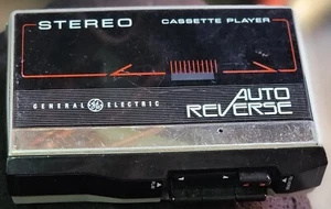 Reproductor estéreo de cinta de casete General Electric GE 3-5423A reversa automática sin tapa de bat - Imagen 1 de 4