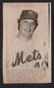 Press Photo 1976 TOME SEAVER NEW YORK METS, HIGHEST PAID PITCHER IN MLB HISTORY - Picture 1 of 2