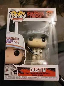 Funko Pop! Vinyl: Stranger Things - Dustin #1240 - Picture 1 of 2