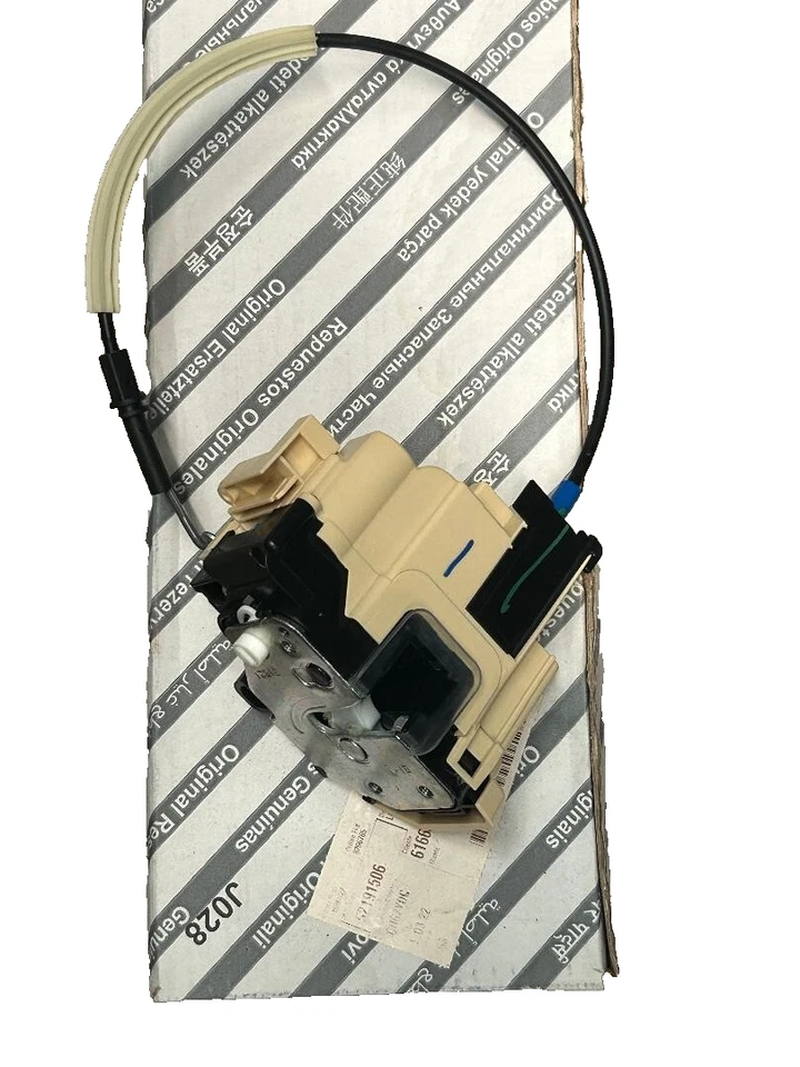 FIAT PANDA RIGHT REAR DOOR LOCK ASSEMBLY All Models 2012 Onwards 52191506 NEW. - Image 1 of 1