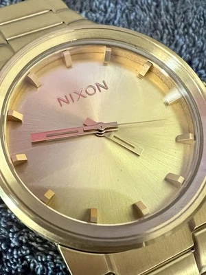 RELOJ PULSERA NIXON CANNON ORO A160-502 — ACERO INOXIDABLE 39MM HOMBRE - NUEVO Foto 1 de 4