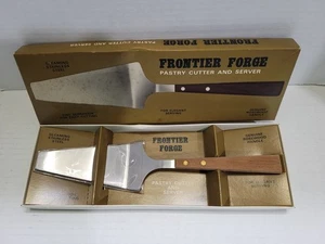 Vintage Frontier Forge Gebäck Schneider und Servierer in Box - Palisander Griff - Bild 1 von 10
