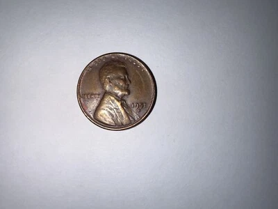 1951 D Wheat Penny Error - Letter "L" In Liberty Too Close To / On Rim) - Image 1 of 4